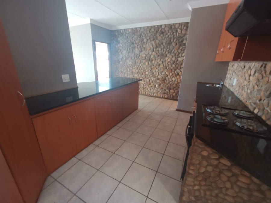 To Let 3 Bedroom Property for Rent in Seemeeu Park Western Cape
